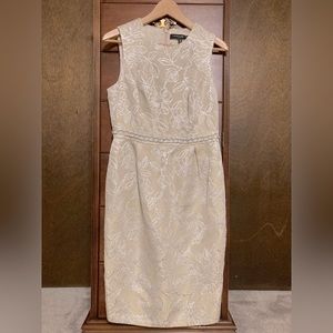 Carmen Marc Valvo Cream Cocktail Dress Size 6